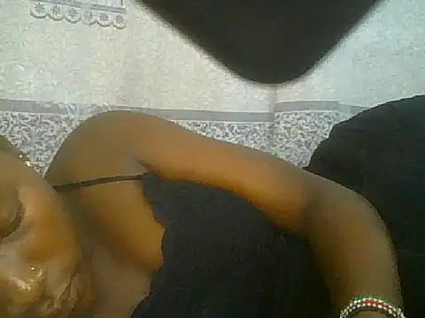 Snapshot of pretty_nanah chatting on 10/06/25, 08:06 pretty nanah online show from 10/06/25, 08:06