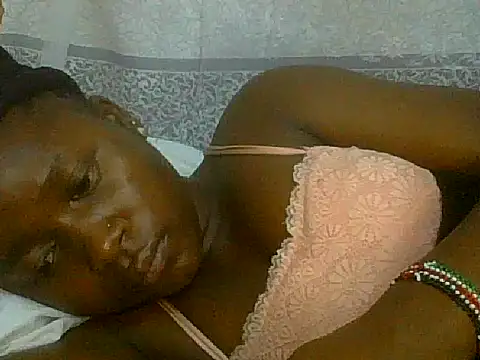 Snapshot of pretty_nanah chatting on 10/09/25, 10:41 pretty nanah online show from 10/09/25, 10:41