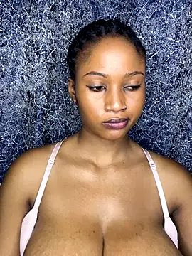 Snapshot of chocogirl01 chatting on 11/28/25, 01:14 chocogirl01 online show from 11/28/25, 01:14