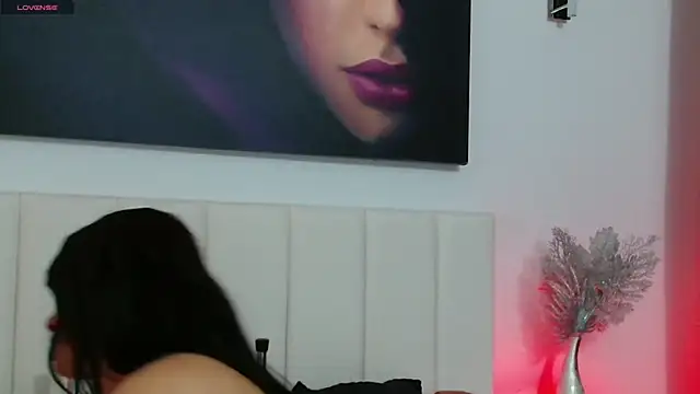 Snapshot of AnnaRos chatting on 02/26/25, 07:05 AnnaRos online show from 02/26/25, 07:05