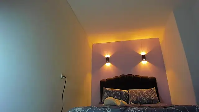 Sofia Clauss  online show from 02/02/26, 05:06