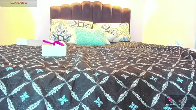 Sofia Clauss  online show from 07/01/26, 05:20