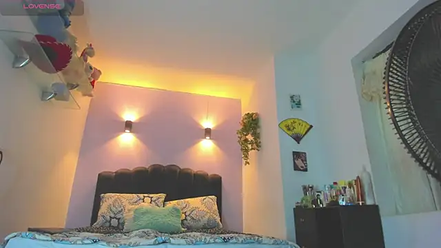 Sofia Clauss  online show from 07/03/26, 04:08