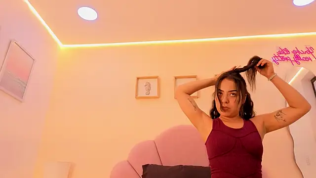 Sofia Clauss  online show from 07/08/26, 04:39