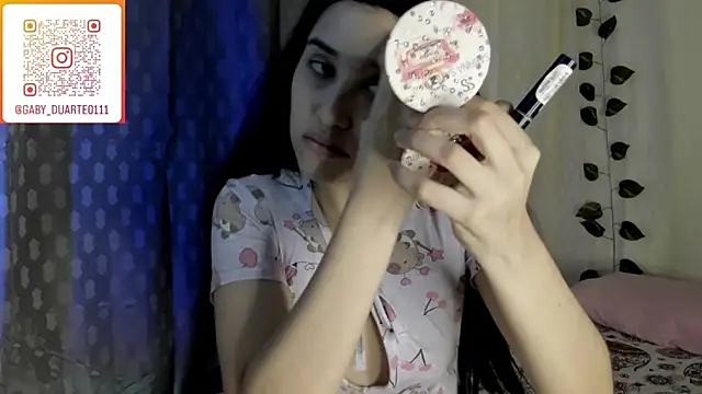 Snapshot of gabriela_duarte1 chatting on 11/22/25, 07:07 gabriela duarte1 online show from 11/22/25, 07:07