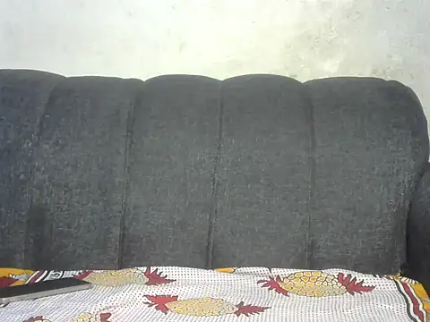 Snapshot of Bitty_baby chatting on 03/07/26, 05:37 Bitty baby online show from 03/07/26, 05:37