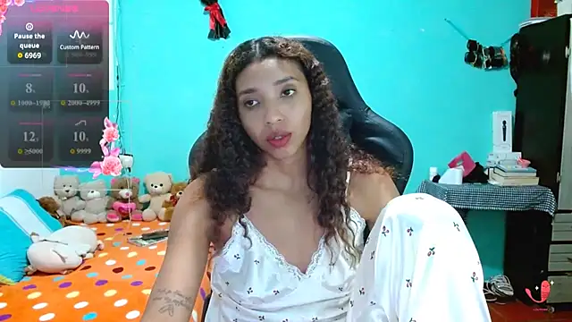 Snapshot of sensitive_brunette chatting on 02/14/26, 02:41 sensitive brunette online show from 02/14/26, 02:41