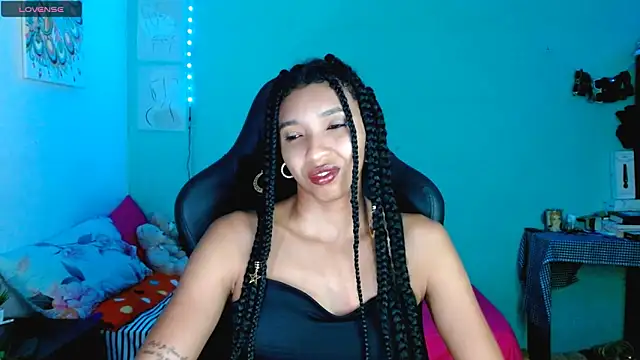 Snapshot of sensitive_brunette chatting on 04/07/26, 12:33 sensitive brunette online show from 04/07/26, 12:33