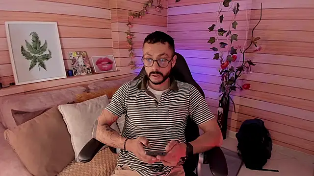 Tom cooper  online show from 03/03/25, 12:58