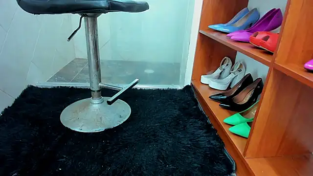 FOXYRIVER  online show from 02/23/25, 11:33