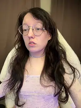 Snapshot of emigooflordXD chatting on 12/15/24, 03:53 emigooflordXD online show from 12/15/24, 03:53