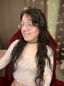 Snapshot of emigooflordXD chatting on 12/27/24, 06:35 emigooflordXD online show from 12/27/24, 06:35