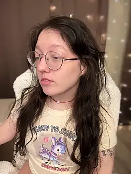 Snapshot of emigooflordXD chatting on 12/28/24, 06:39 emigooflordXD online show from 12/28/24, 06:39