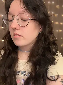 Snapshot of emigooflordXD chatting on 01/17/25, 06:57 emigooflordXD online show from 01/17/25, 06:57