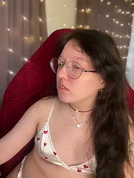 Snapshot of emigooflordXD chatting on 02/14/25, 10:38 emigooflordXD online show from 02/14/25, 10:38