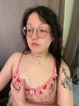 Snapshot of emigooflordXD chatting on 02/20/25, 09:44 emigooflordXD online show from 02/20/25, 09:44