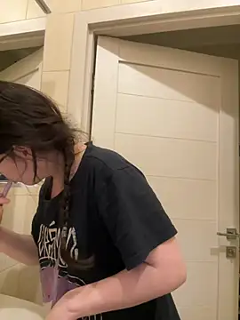 Snapshot of emigooflordXD chatting on 02/24/25, 04:26 emigooflordXD online show from 02/24/25, 04:26