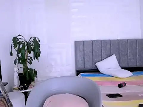 Snapshot of nataly_red chatting on 12/28/24, 08:36 nataly red online show from 12/28/24, 08:36