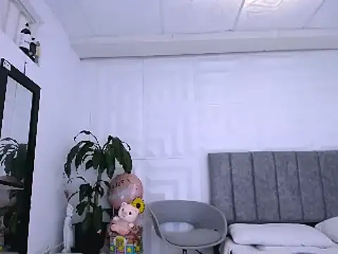 Snapshot of nataly_red chatting on 01/24/25, 04:17 nataly red online show from 01/24/25, 04:17