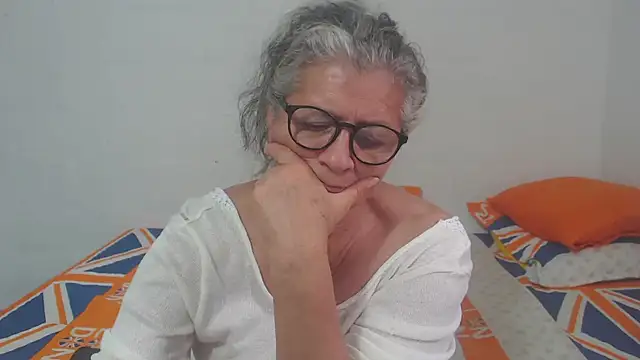 Snapshot of candy_mature_ chatting on 02/19/25, 09:58 candy mature  online show from 02/19/25, 09:58