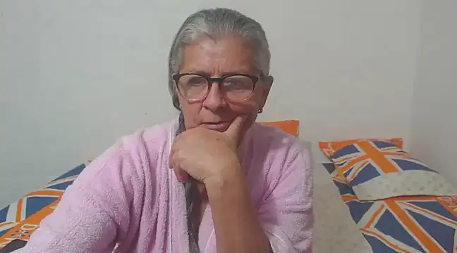 Snapshot of candy_mature_ chatting on 02/21/25, 01:44 candy mature  online show from 02/21/25, 01:44