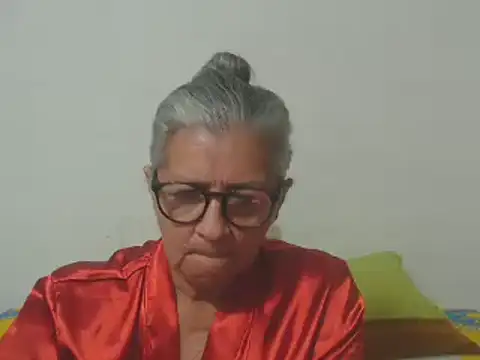 Snapshot of candy_mature_ chatting on 03/19/25, 10:20 candy mature  online show from 03/19/25, 10:20