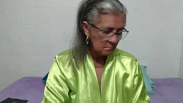 Snapshot of candy_mature_ chatting on 10/06/25, 11:35 candy mature  online show from 10/06/25, 11:35
