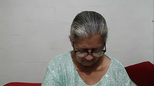 Snapshot of candy_mature_ chatting on 10/12/25, 11:20 candy mature  online show from 10/12/25, 11:20