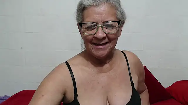 Snapshot of candy_mature_ chatting on 10/22/25, 11:37 candy mature  online show from 10/22/25, 11:37