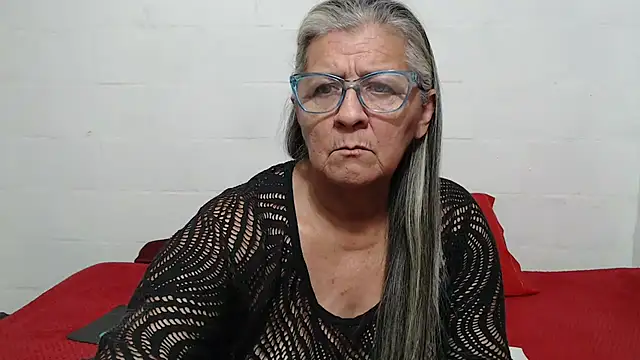 Snapshot of candy_mature_ chatting on 10/27/25, 12:15 candy mature  online show from 10/27/25, 12:15