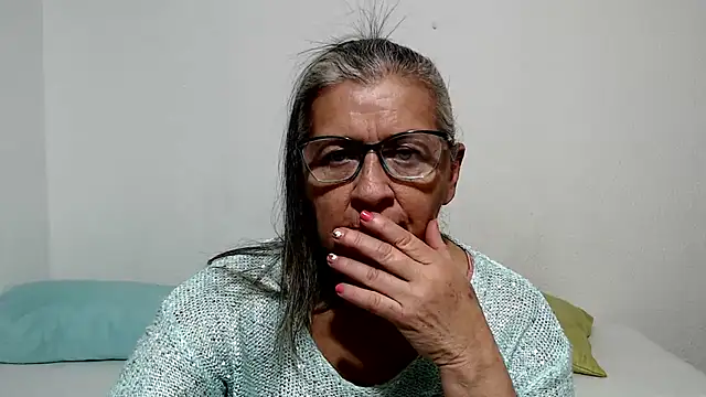 Snapshot of candy_mature_ chatting on 07/06/26, 12:18 candy mature online show from 07/06/26, 12:18