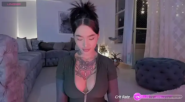 Snapshot of vangie_ chatting on 12/13/24, 11:28 vangie online show from 12/13/24, 11:28