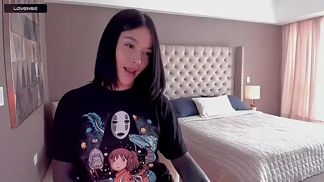 Snapshot of vangie_ chatting on 11/23/25, 05:24 vangie online show from 11/23/25, 05:24