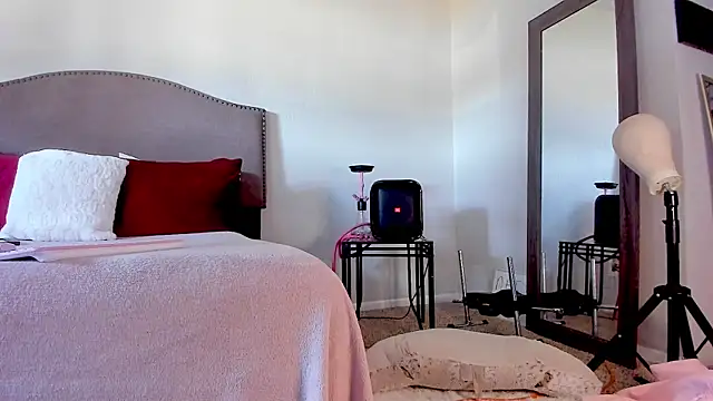 Snapshot of yiauana chatting on 11/02/25, 03:58 yiauana online show from 11/02/25, 03:58