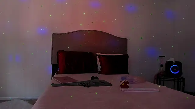 Snapshot of yiauana chatting on 11/05/25, 07:47 yiauana online show from 11/05/25, 07:47