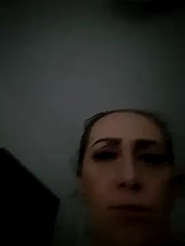 Snapshot of AvaLloyd chatting on 02/06/25, 02:48 AvaLloyd online show from 02/06/25, 02:48