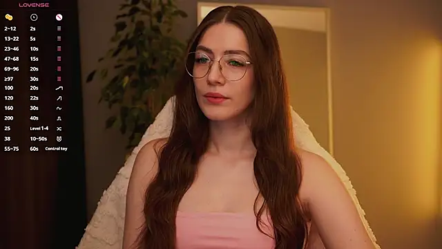 Snapshot of Ester_Hill chatting on 11/14/25, 02:54 Ester Hill online show from 11/14/25, 02:54