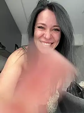 Snapshot of CuteNata chatting on 02/04/26, 10:21 CuteNata online show from 02/04/26, 10:21