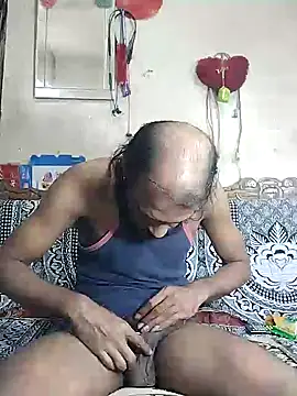 Snapshot of BadBoySmoker7070 chatting on 10/18/25, 03:35 BadBoySmoker7070 online show from 10/18/25, 03:35