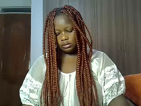 Snapshot of freaky_juicy chatting on 10/26/25, 06:30 freaky juicy online show from 10/26/25, 06:30