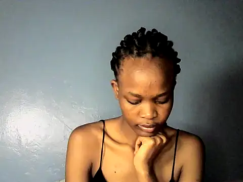 Snapshot of cyberbunnie chatting on 12/09/24, 11:56 cyberbunnie online show from 12/09/24, 11:56