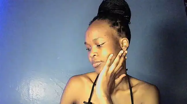 Snapshot of cyberbunnie chatting on 01/17/25, 08:44 cyberbunnie online show from 01/17/25, 08:44