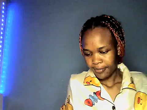 Snapshot of cyberbunnie chatting on 03/02/25, 10:35 cyberbunnie online show from 03/02/25, 10:35