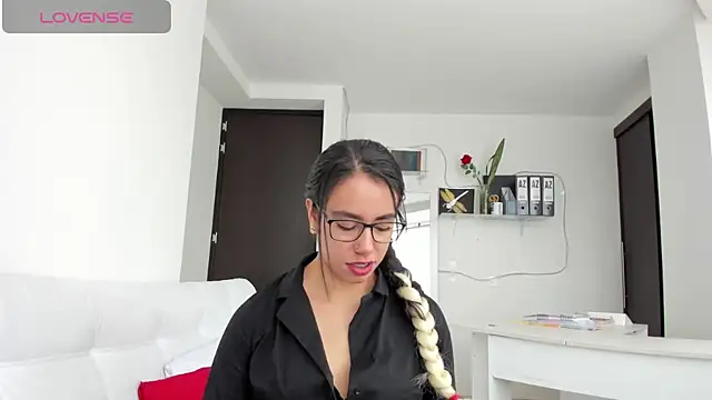 Snapshot of susana_monroy chatting on 02/23/26, 06:27 susana monroy online show from 02/23/26, 06:27