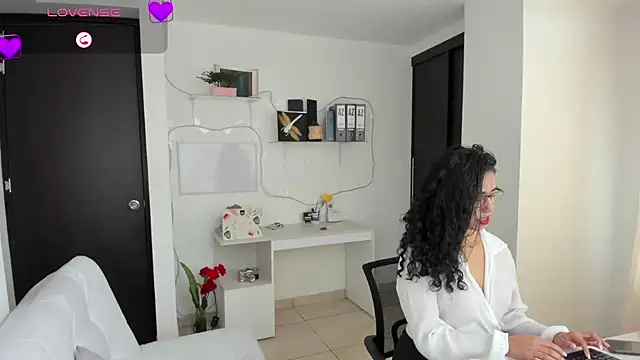 Snapshot of susana_monroy chatting on 04/23/26, 07:05 susana monroy online show from 04/23/26, 07:05