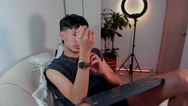 dimitri targaryen online show from 01/10/25, 09:44