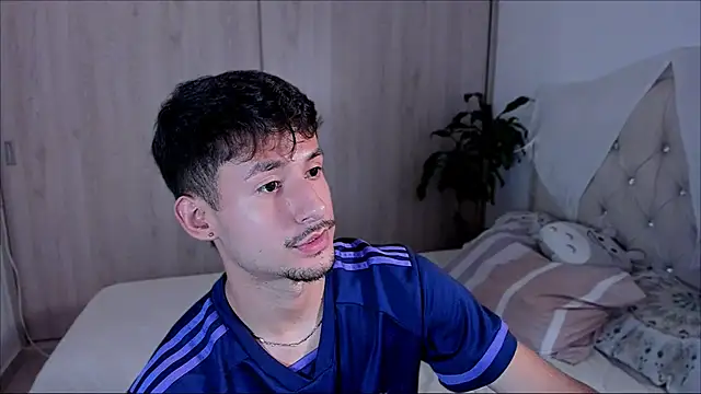 dimitri targaryen online show from 10/03/25, 09:56