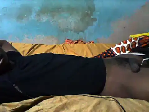 Snapshot of little__joy chatting on 02/21/25, 12:05 little  joy online show from 02/21/25, 12:05