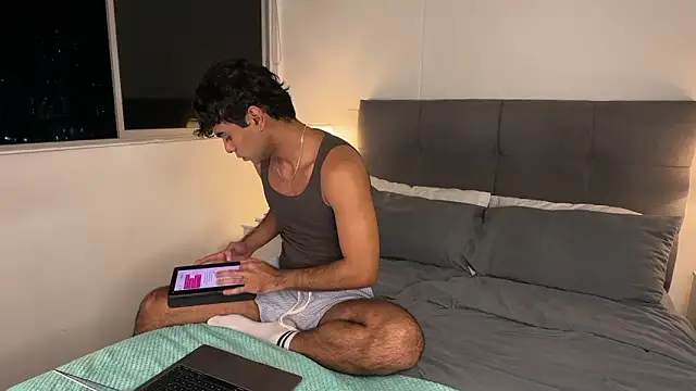 Snapshot of oliversstream chatting on 02/12/25, 02:45 oliversstream online show from 02/12/25, 02:45