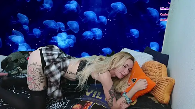 PrincessEmilia online show from 09/30/25, 05:40